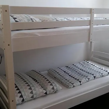 Giovanni Apartman *
